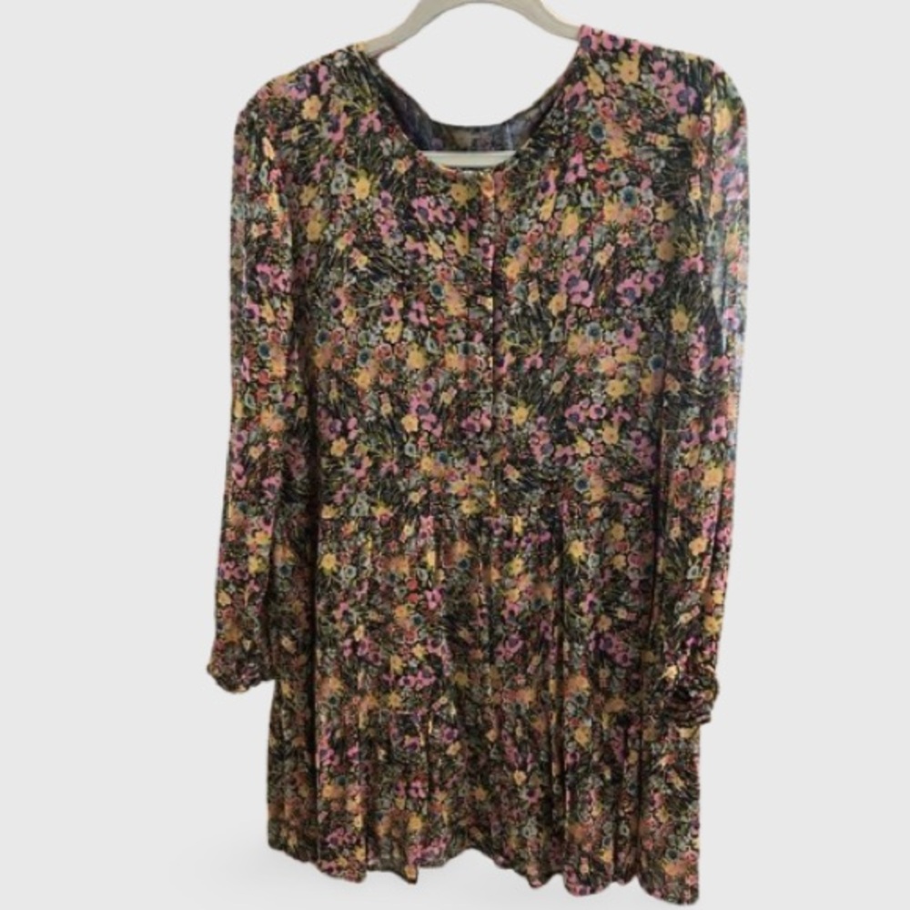 Zara printed sheer tiered dress. Color red & white , size XXL. Long sleeves.